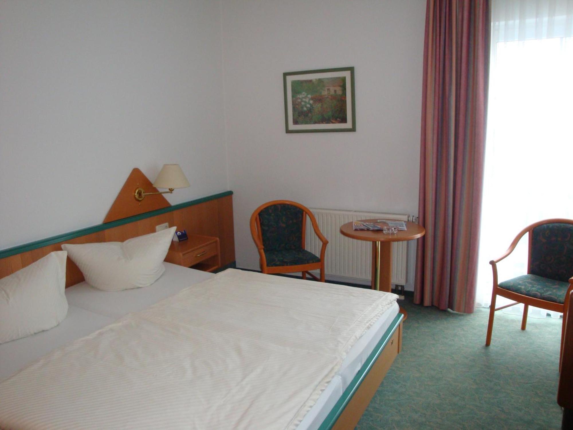 Hotel Friesen Вердау Экстерьер фото