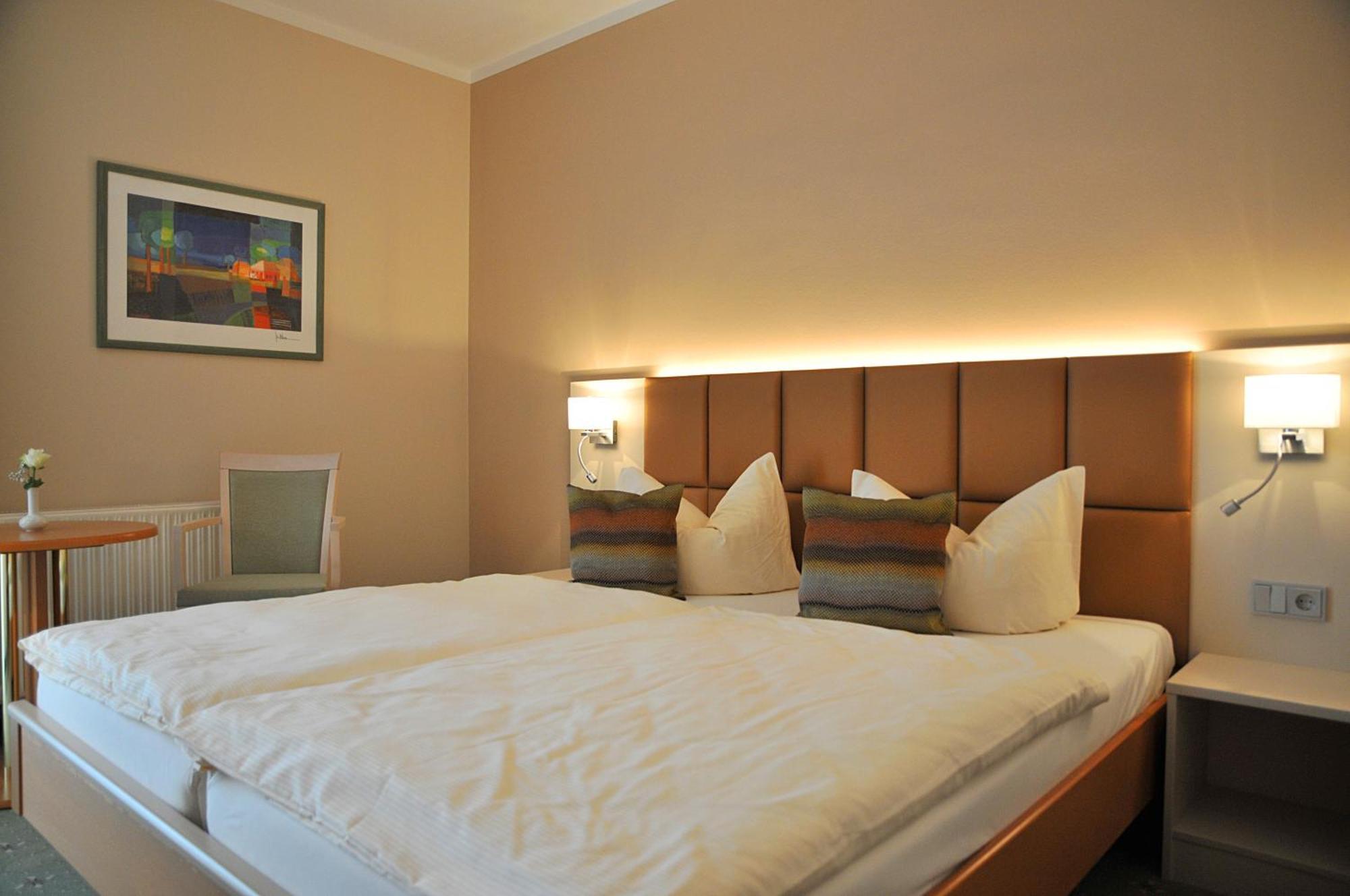 Hotel Friesen Вердау Экстерьер фото