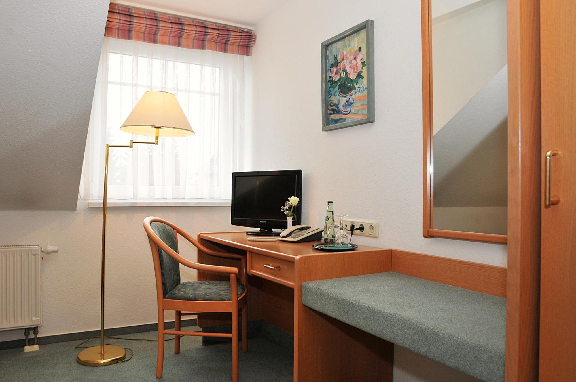 Hotel Friesen Вердау Экстерьер фото