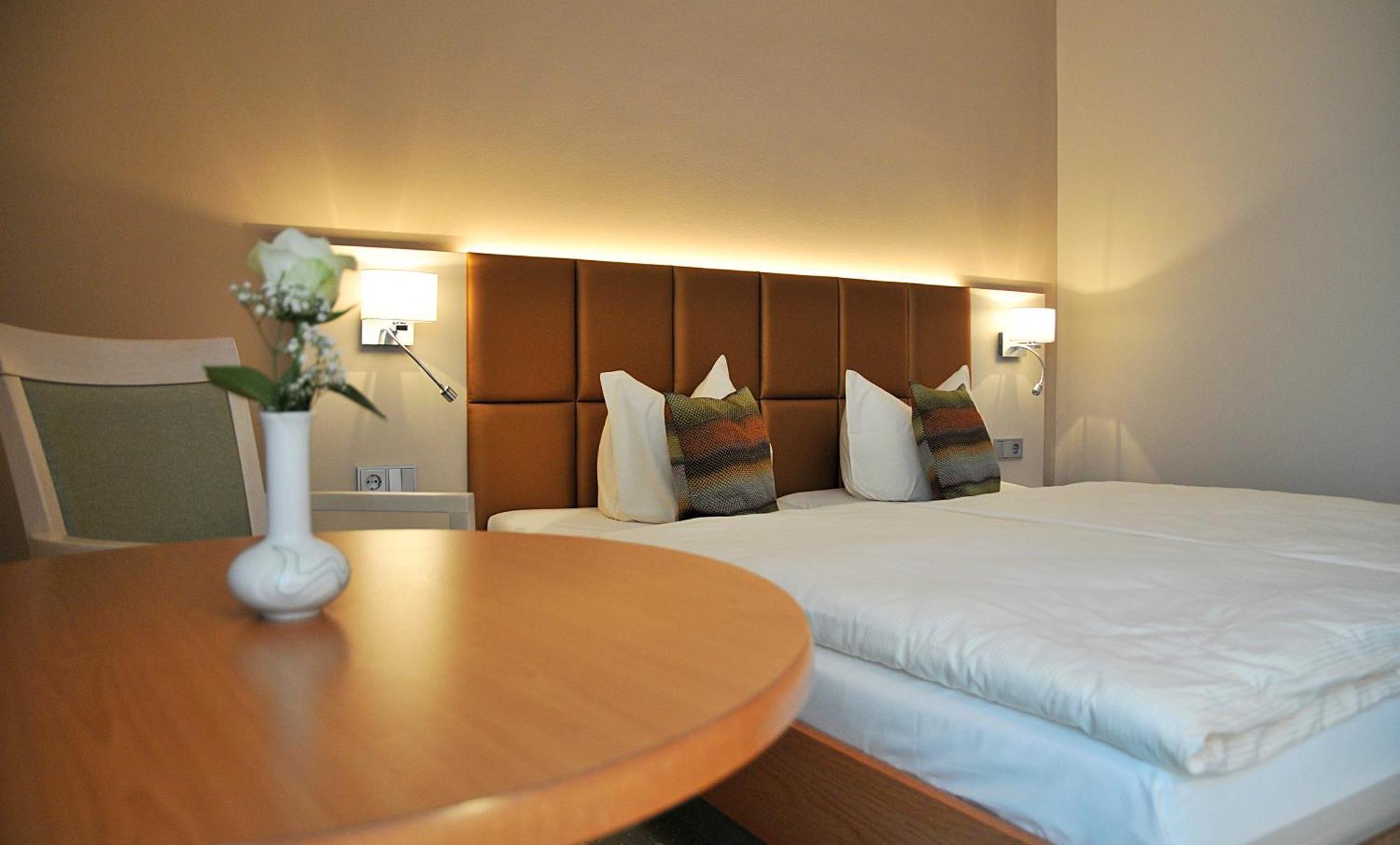 Hotel Friesen Вердау Экстерьер фото