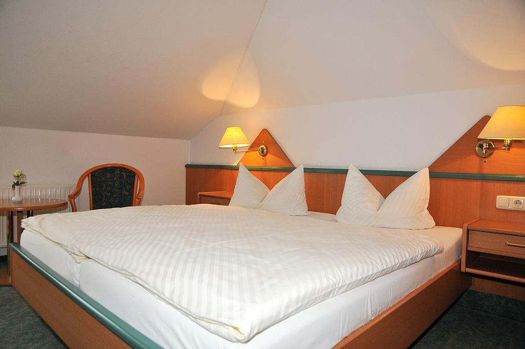 Hotel Friesen Вердау Экстерьер фото